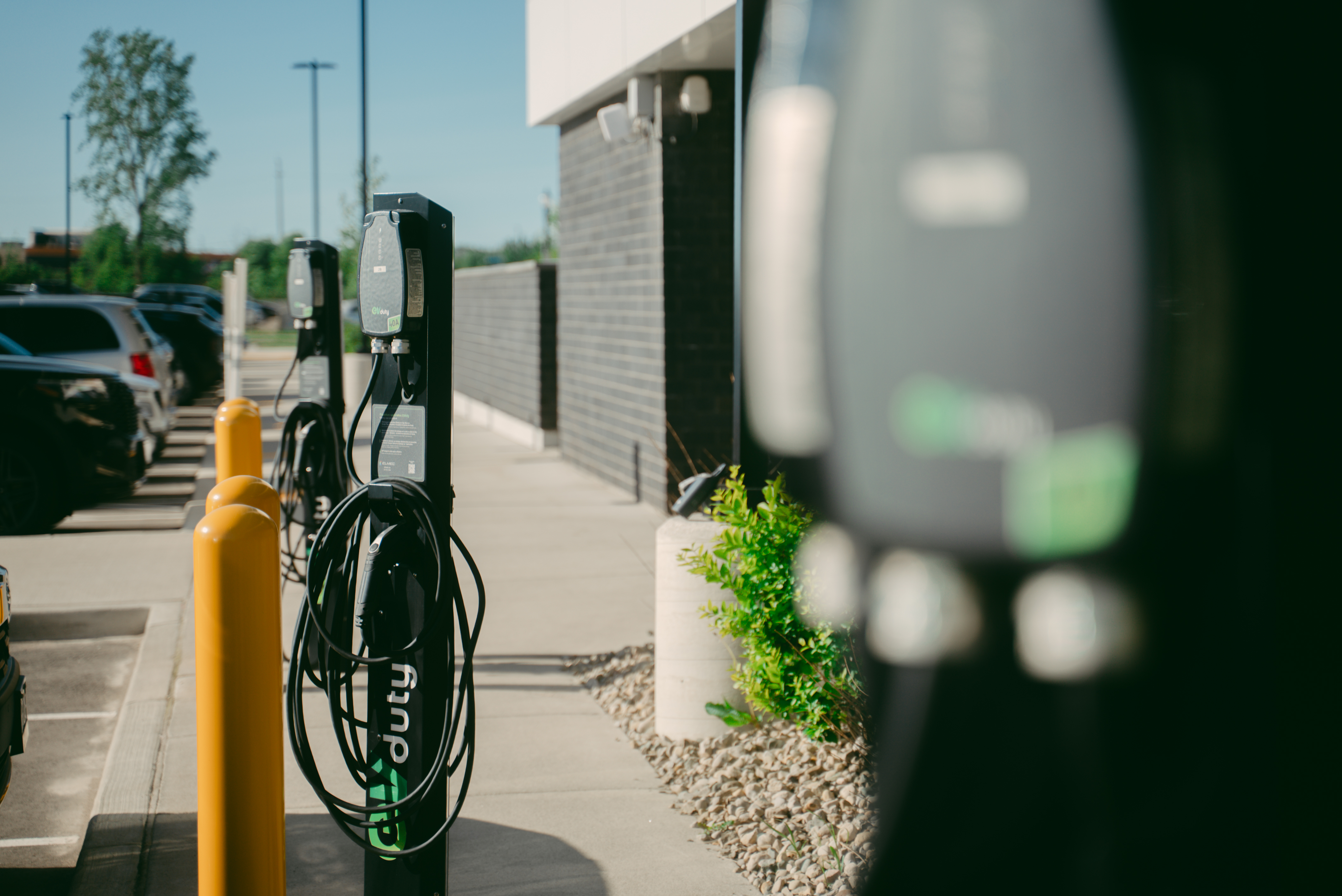 EVduty pedestal EV charger close-up